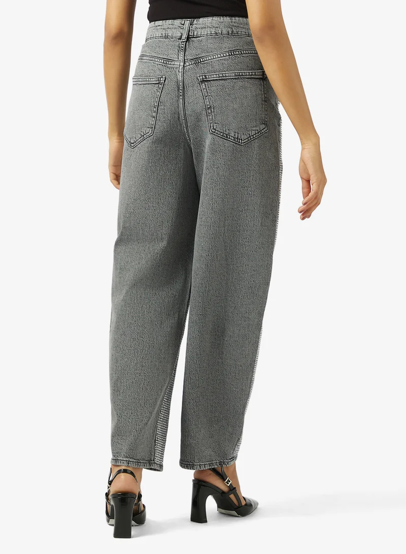 Vero Moda  Vmbillie High Waist  Barrel Jeans for Women | Best Price UAE